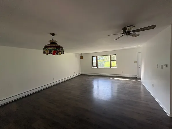 3018 Mountain Ter, Stroudsburg, PA 18360