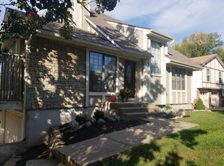 8430 NW 68th St, Kansas City, MO 64152