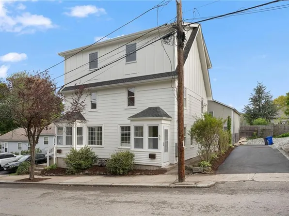 54 Grand View St, Providence, RI 02906