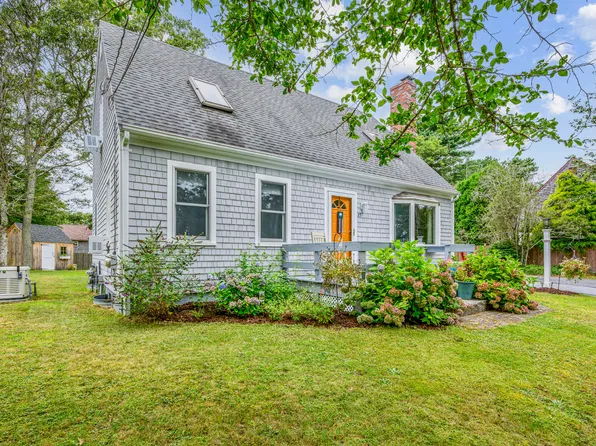 25 Cove Road, Forestdale, MA 02644