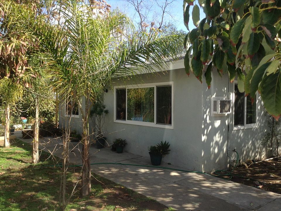 1st image of 790 Cypress Ave