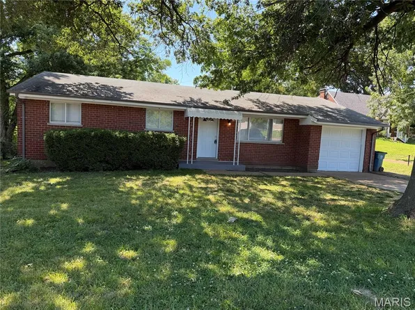 7230 Howdershell Rd, Hazelwood, MO 63042