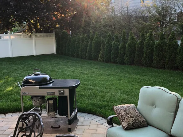 1518 9th Street image 1 of 23