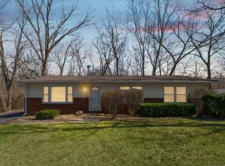 646 N Cove Ct, Decatur, IL 62521