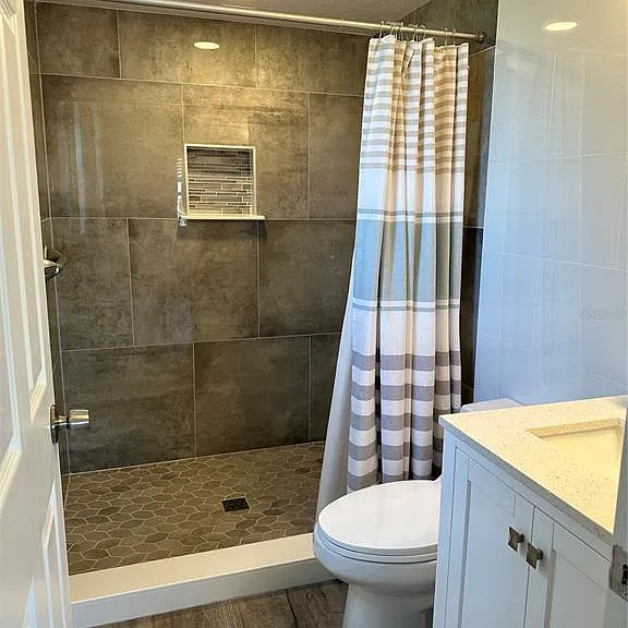 12500 Capri Cir N #401 — Photo 24