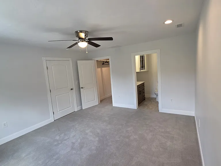 65 Oakland Ave — Photo 9