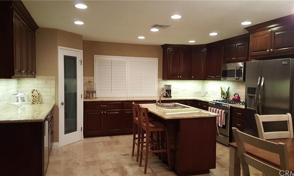 1st image of 17937 Magnolia Blvd APT 17
