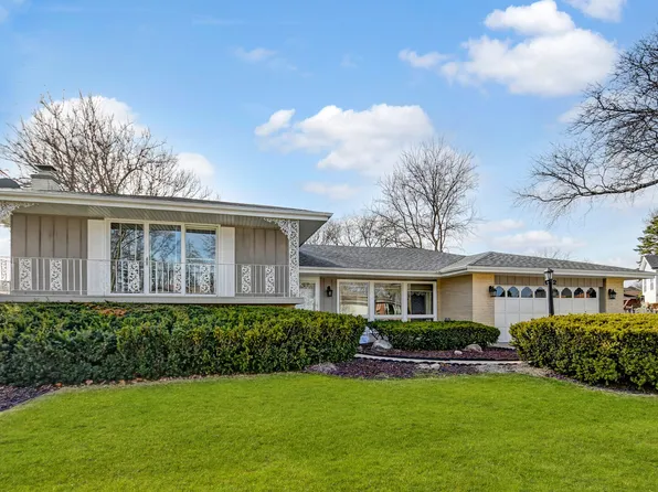 632 N Locust St, Frankfort, IL 60423