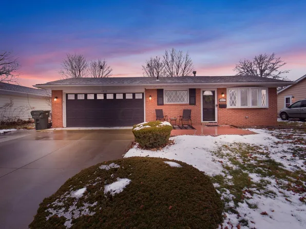 4853 Warminster Dr, Columbus, OH 43232