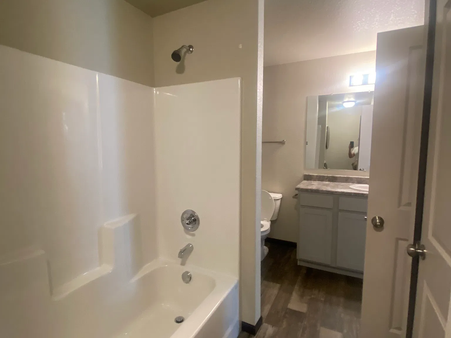 Studio, 545 sqft, $975 — Photo 3
