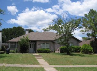 1321 Riverview Ln, Seagoville, TX 75159