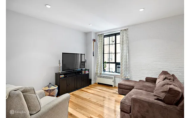 Sold by Douglas Elliman | media 8