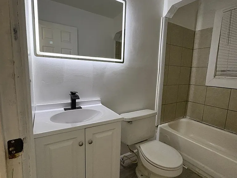 27813 Avondale St — Photo 5
