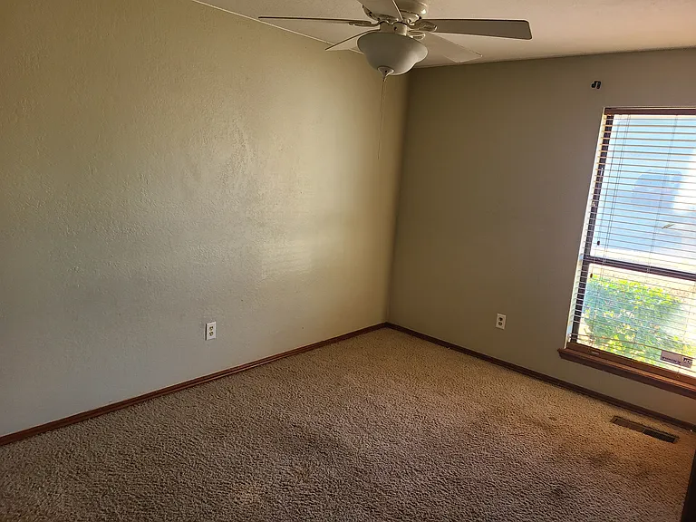 2821 Pheasant Run — Photo 14