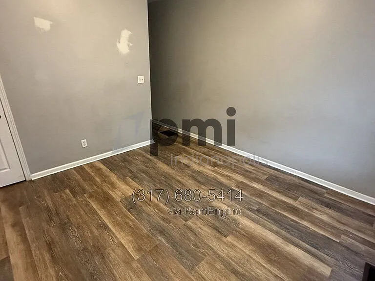 112 Adler St — Photo 24