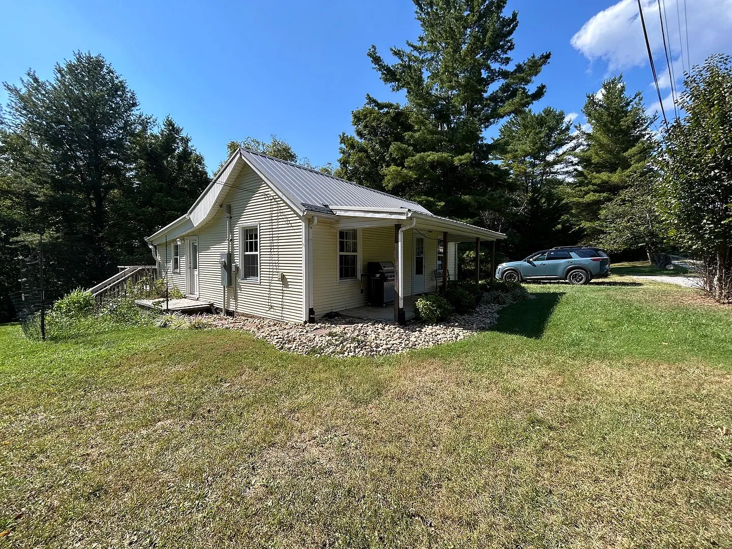 156 Thomas Hill Rd — Photo 2