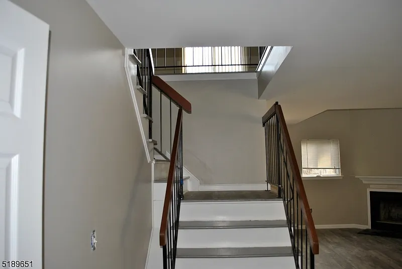 1 bed, 1.5 bath, $2,200 — Photo 3