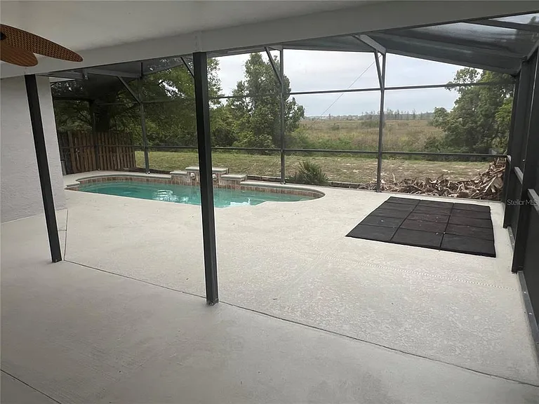 1063 Bluegrass Dr — Photo 24
