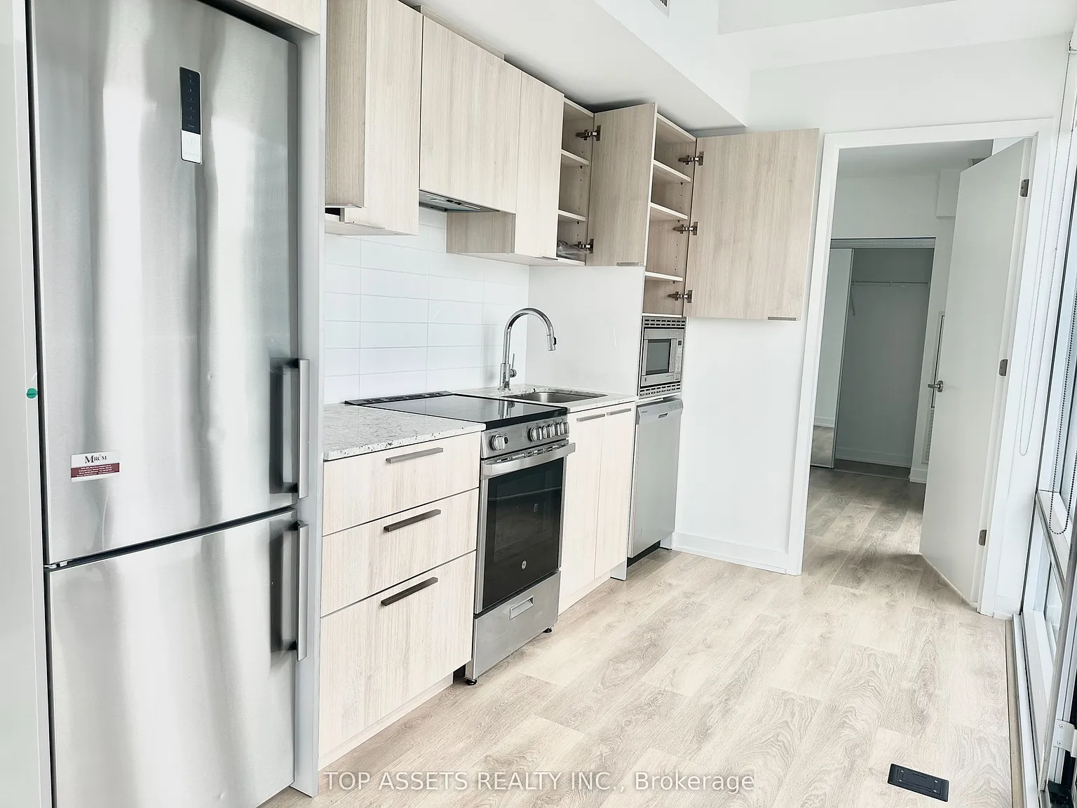 2 bed, $2,600 — Photo 2