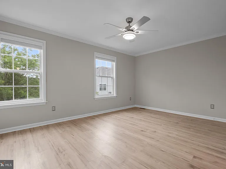 115 Goldfinch Ct #237 — Photo 15