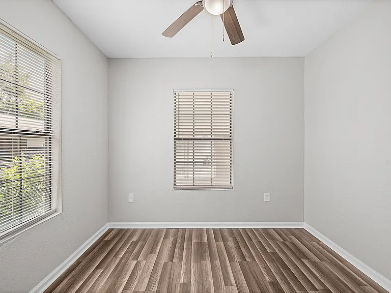 1322 Magnolia St — Photo 16