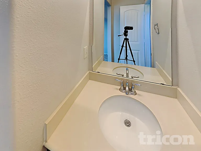 1216 Alder Tree Ln — Photo 16
