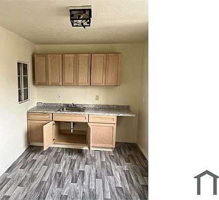 1st image of 1401 E 53rd St
