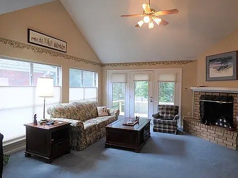 4th image of 3704 Ashbury Ln