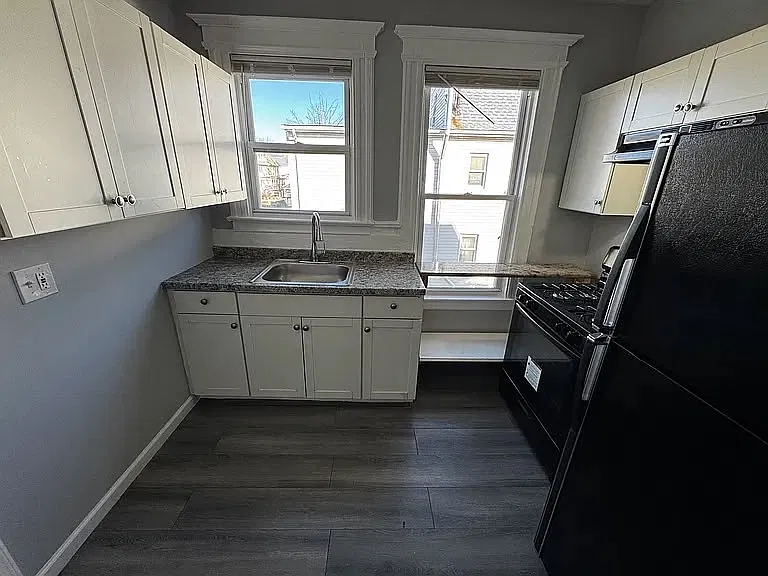 925 S 19th St — Photo 1