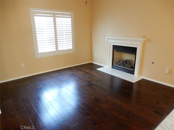 3rd image of 4118 Larkspur St