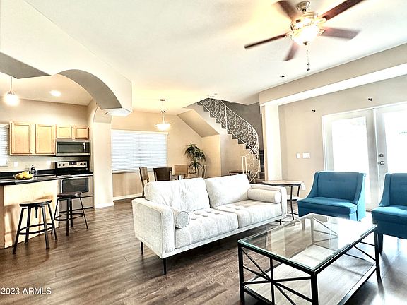 3rd image of 1022 N HENRY Drive