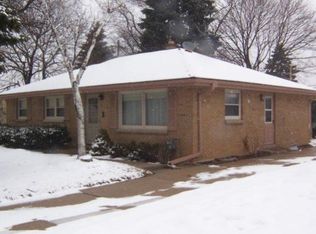 4382 S 15th St, Milwaukee, WI 53221