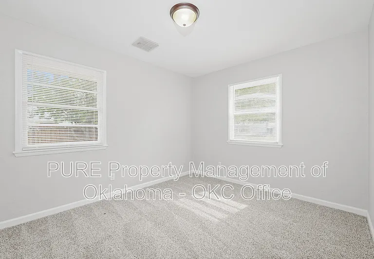 1301 NW 102nd St — Photo 8