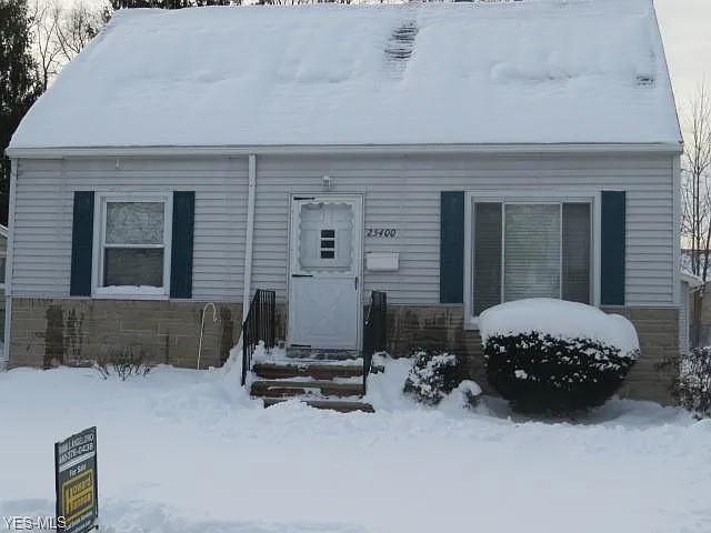 25400 Zeman Ave photo 1