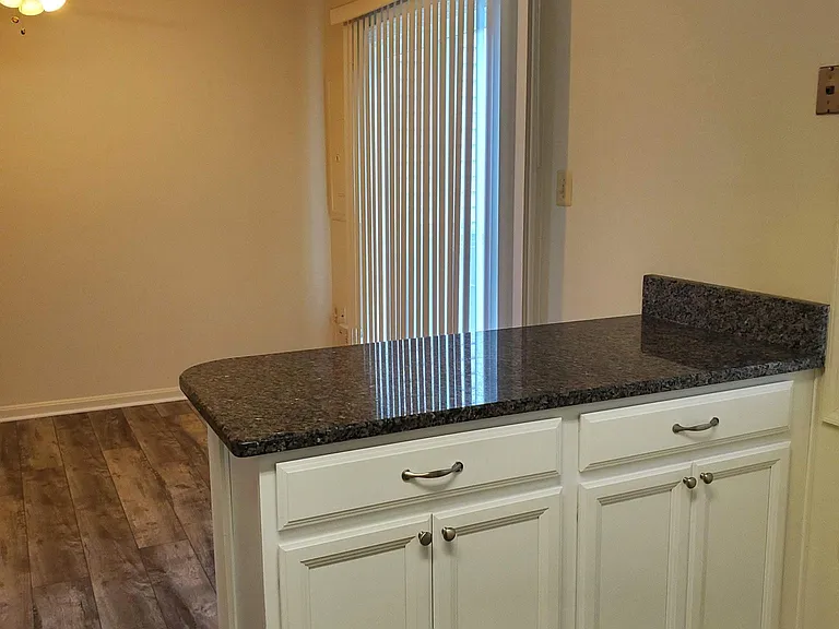 8509 Sullivan Ct — Photo 3