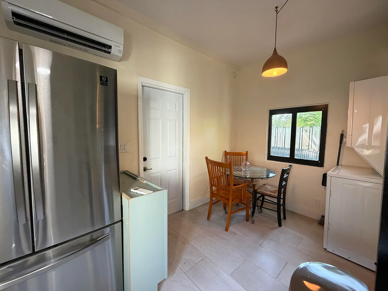 1 bed, 1.0 bath, 595 sqft, $1,950 — Photo 2