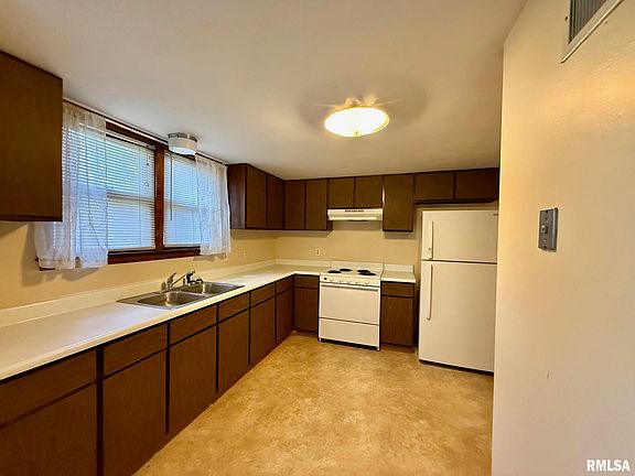 3rd image of 105 Paradise Ct #A-3