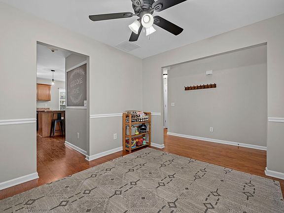 4th image of 2616 Candlewick Ct