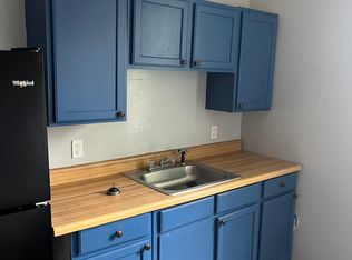 415 9th St APT 2, Troy, NY 12180