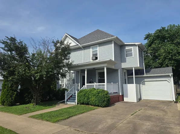469 N Main St, Canton, IL 61520
