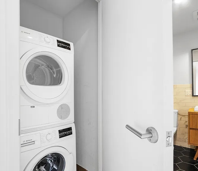 72 Box St #3J — Photo 6
