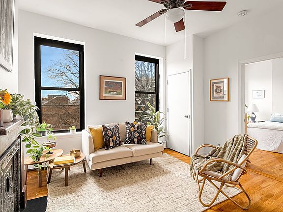 2nd image of 83 Underhill Ave APT 3A