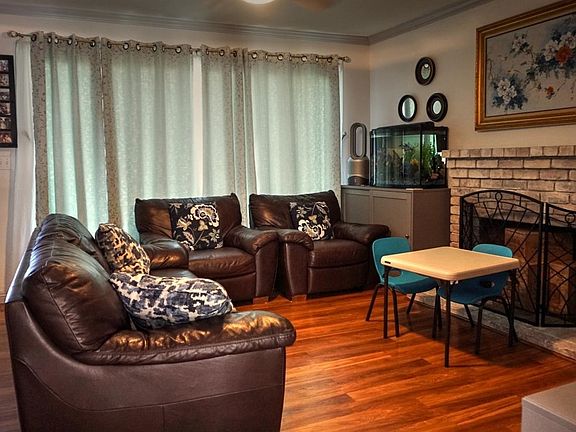 4th image of 2915 Dovenshire Dr