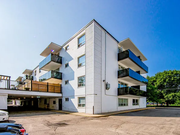 45 42nd St #104, Etobicoke, ON M8W 3P4