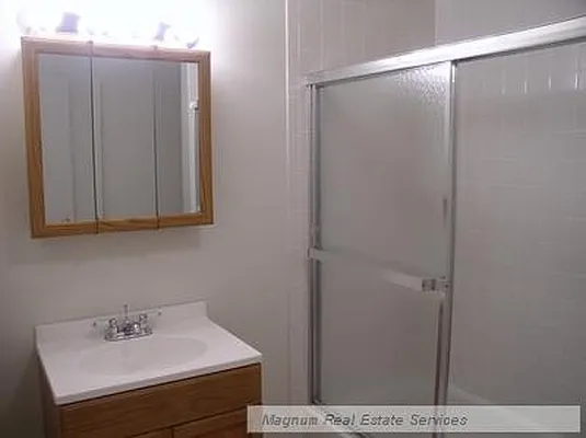 Rented by Magnum Realty Holdings, LLC | media 9