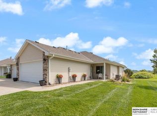 5425 Hardings Landing Rd, Council Bluffs, IA 51501