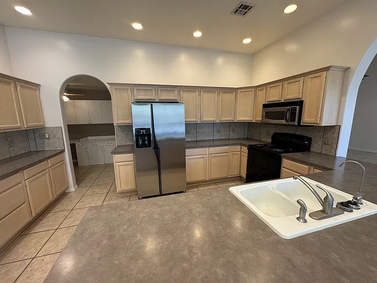 10100 E Agua Vista Way — Photo 3