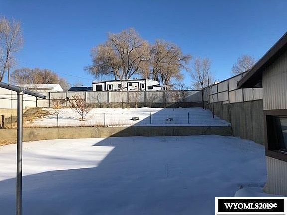 4th image of 1127 Lincoln Ave