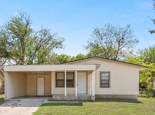 1704 N Trinity St, Decatur, TX 76234