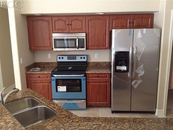4th image of 5242 SW 20th Pl